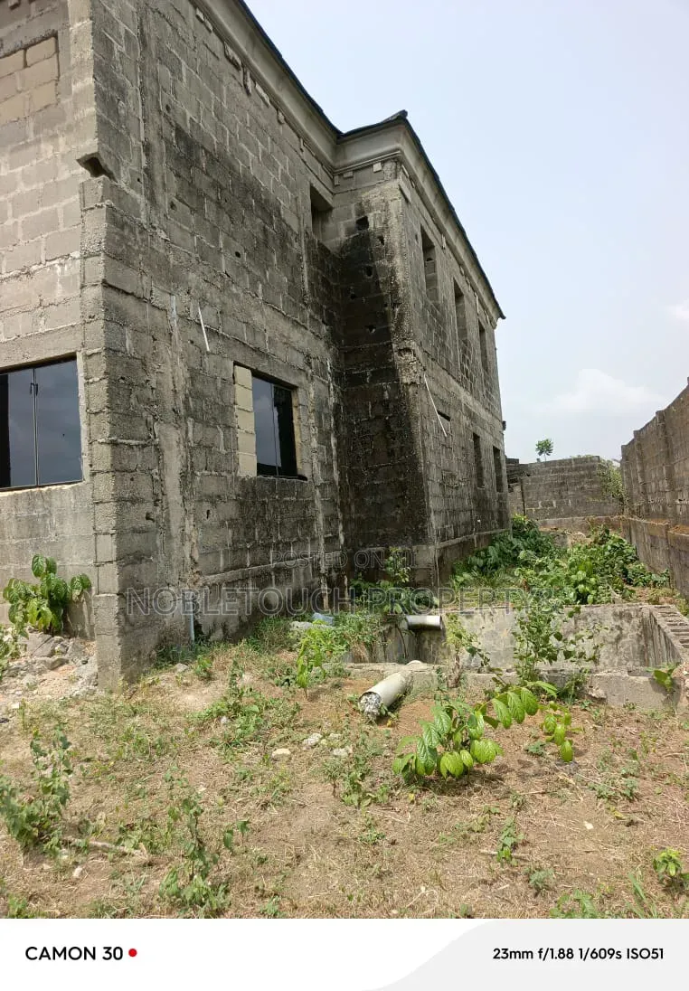 5bdrm Duplex in Opposite Favour for sale in Epe
