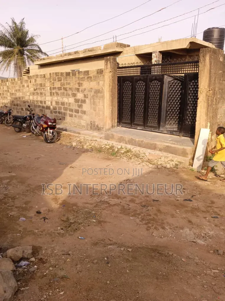 Furnished 3bdrm Duplex in Akaku, Ibadan for sale in Ibadan