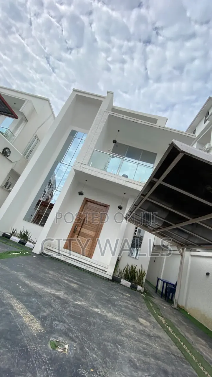 Furnished 5bdrm Duplex in Ologolo for sale in Ologolo