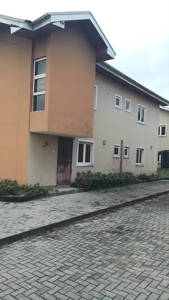 3bdrm Duplex in Chois Oasis, Off Lekki-Epe Expressway for sale in Off Lekki-Epe Expressway