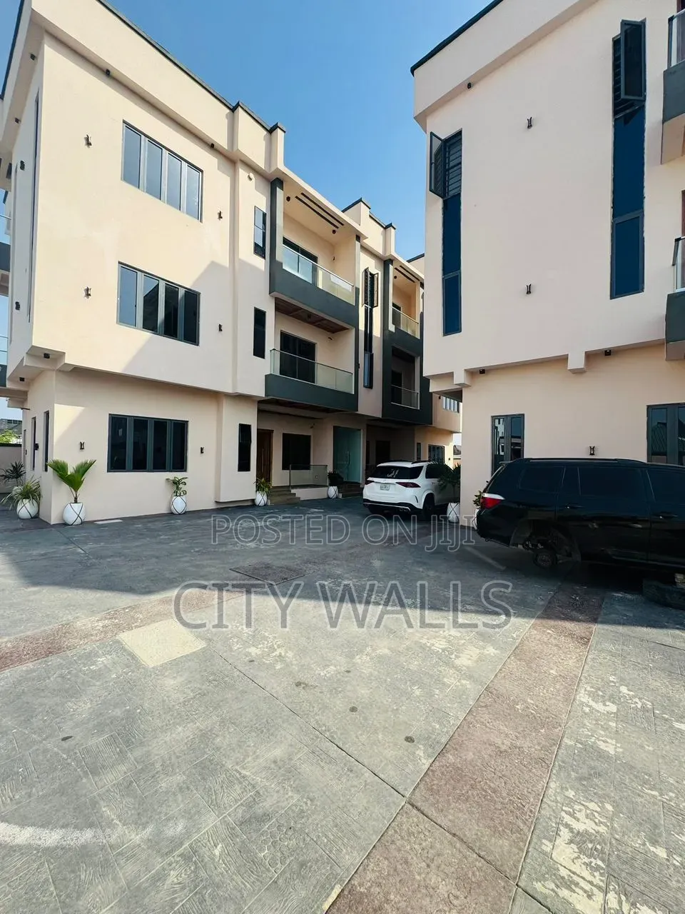 2bdrm Block of Flats in John Okafor, Agungi for sale in Agungi