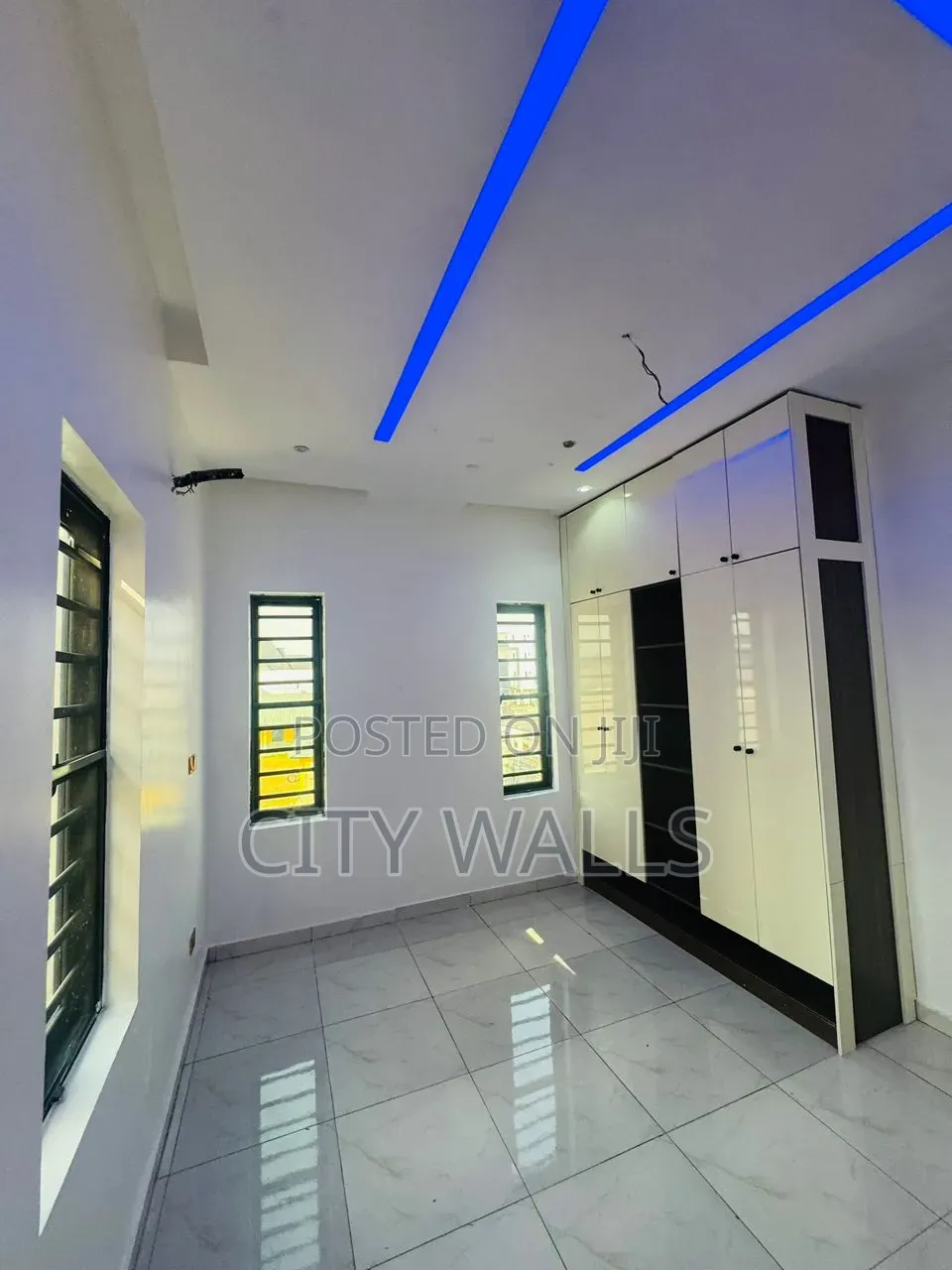 2bdrm Block of Flats in John Okafor, Agungi for sale in Agungi