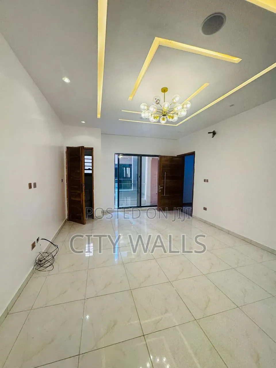 2bdrm Block of Flats in John Okafor, Agungi for sale in Agungi