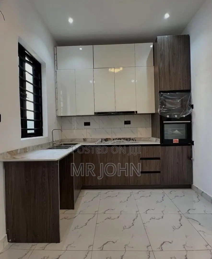 4bdrm Duplex in Orchid Road Secured, Lekki for rent in Lekki