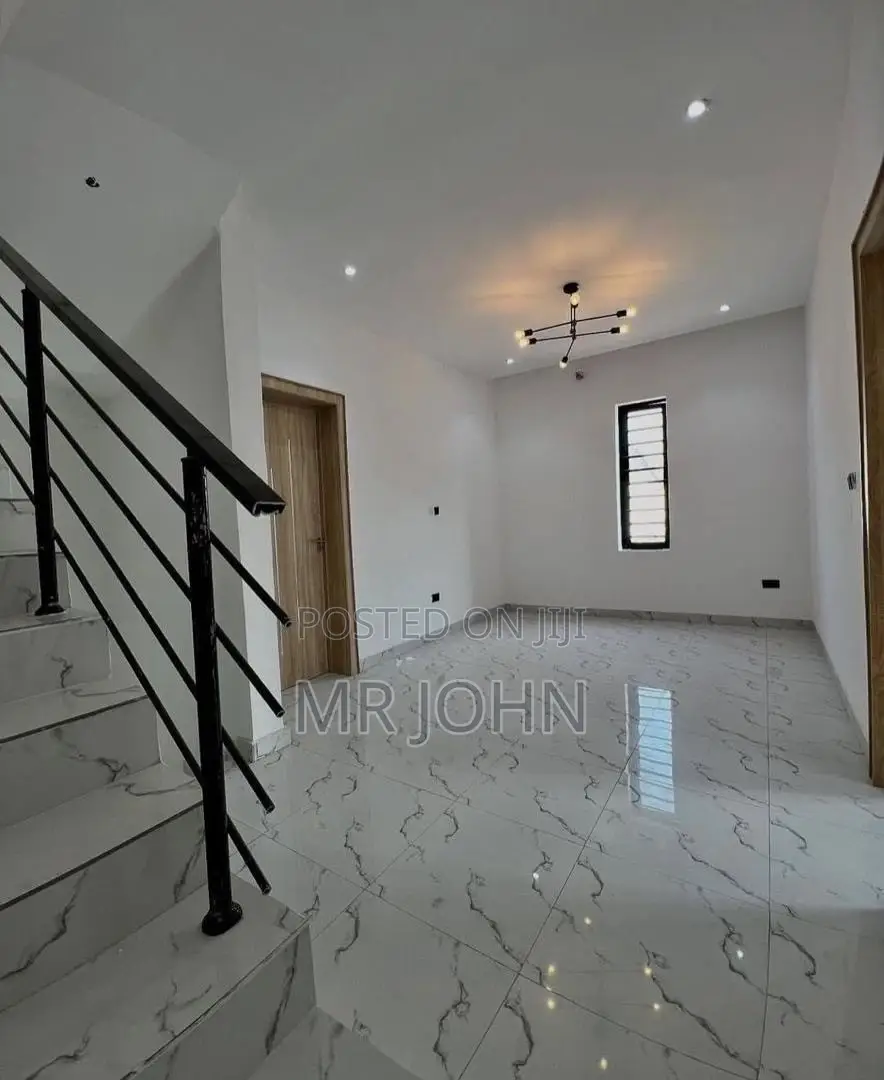 4bdrm Duplex in Orchid Road Secured, Lekki for rent in Lekki