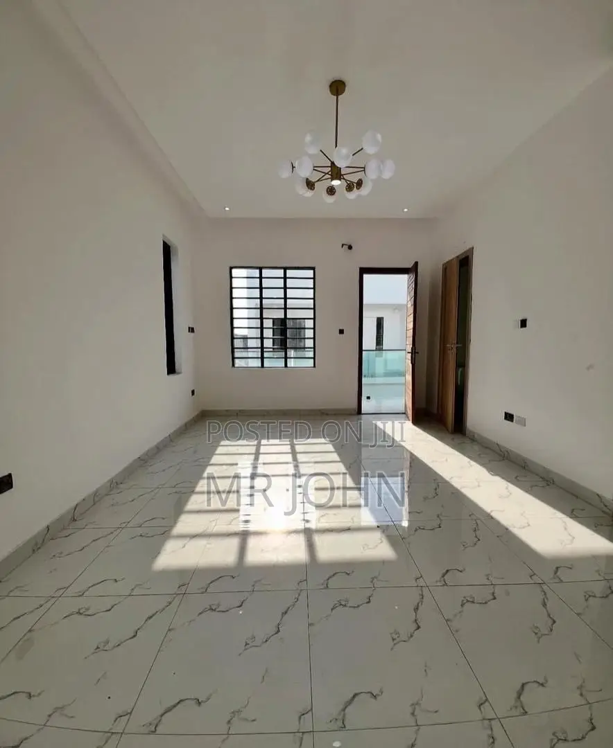 4bdrm Duplex in Orchid Road Secured, Lekki for rent in Lekki