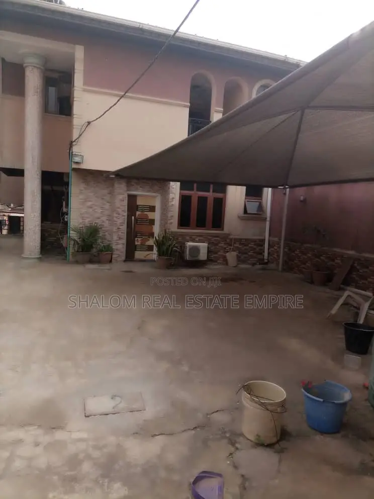 4bdrm Townhouse/Terrace in Unilag Estate Magodo for sale in GRA Phase 1