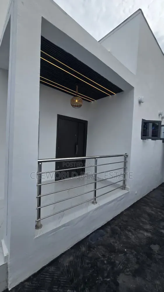 3bdrm Bungalow in Adetokun Ologuneru for sale in Ologuneru