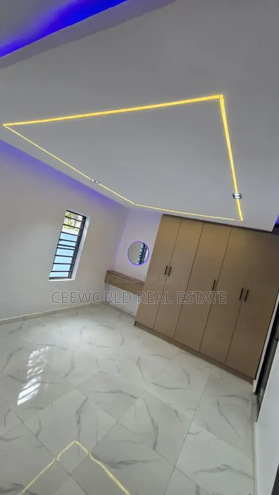 3bdrm Bungalow in Adetokun Ologuneru for sale in Ologuneru