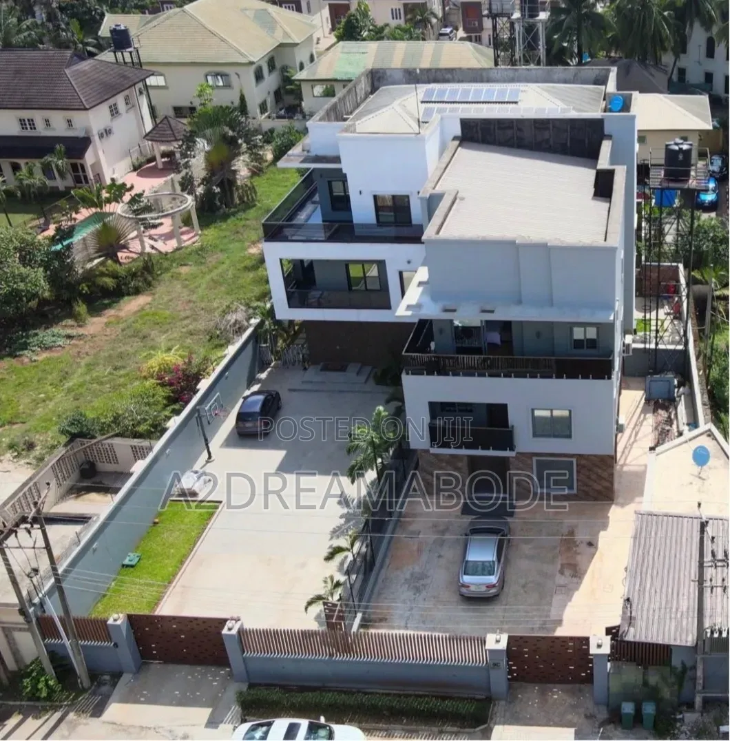 6bdrm Duplex in Ikeja Gra for sale in Ikeja GRA
