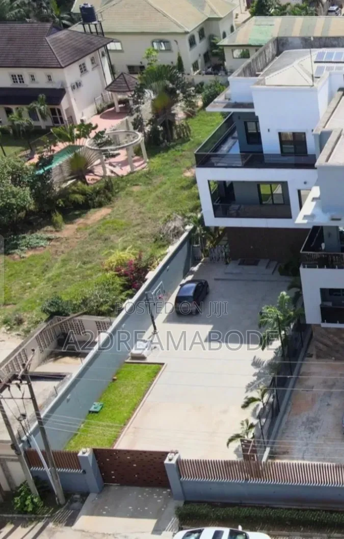 6bdrm Duplex in Ikeja Gra for sale in Ikeja GRA