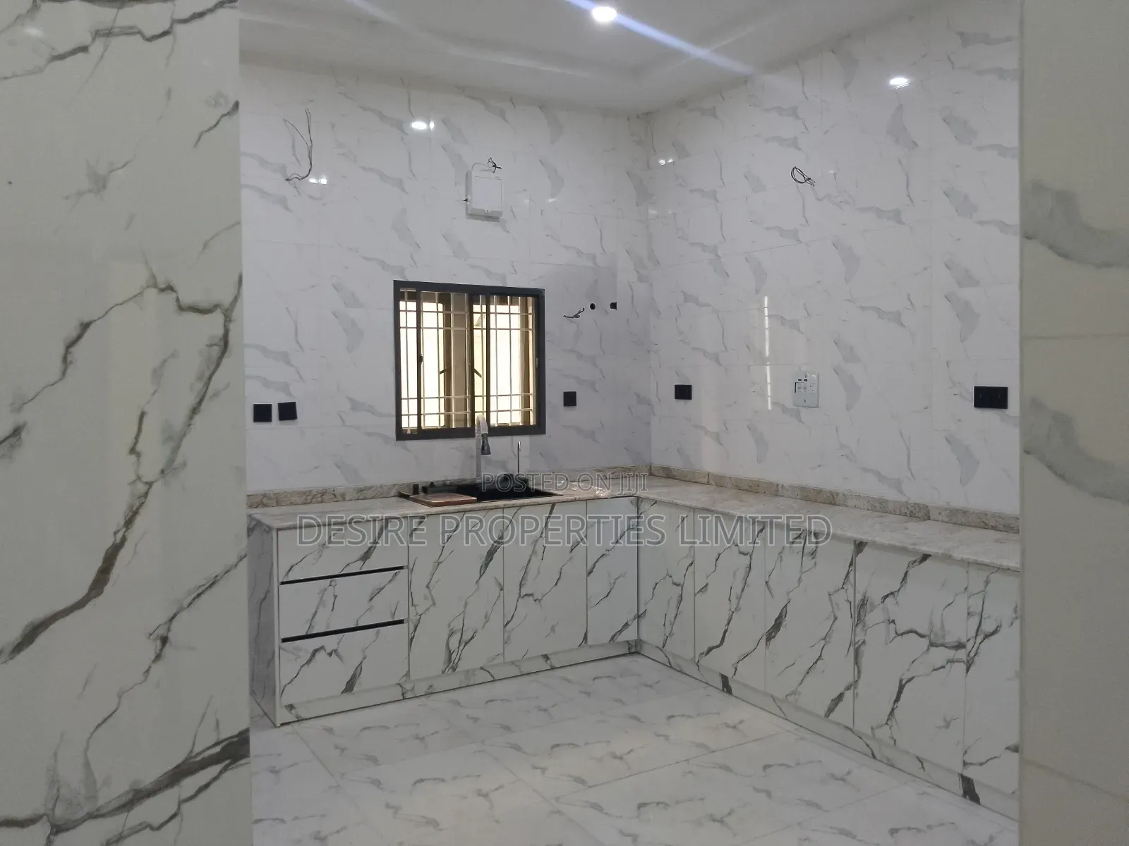 5bdrm Duplex in Ochacho Estate, Life Camp for rent in Life Camp