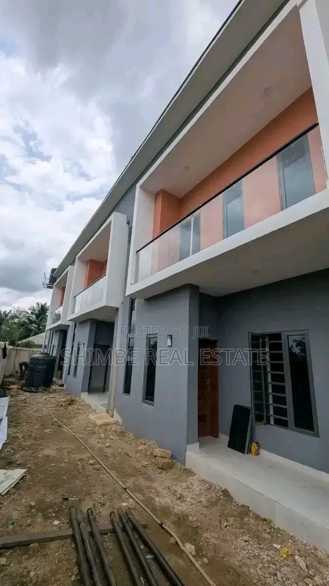2bdrm Duplex in Shelter Afrique, Uyo for sale in Uyo