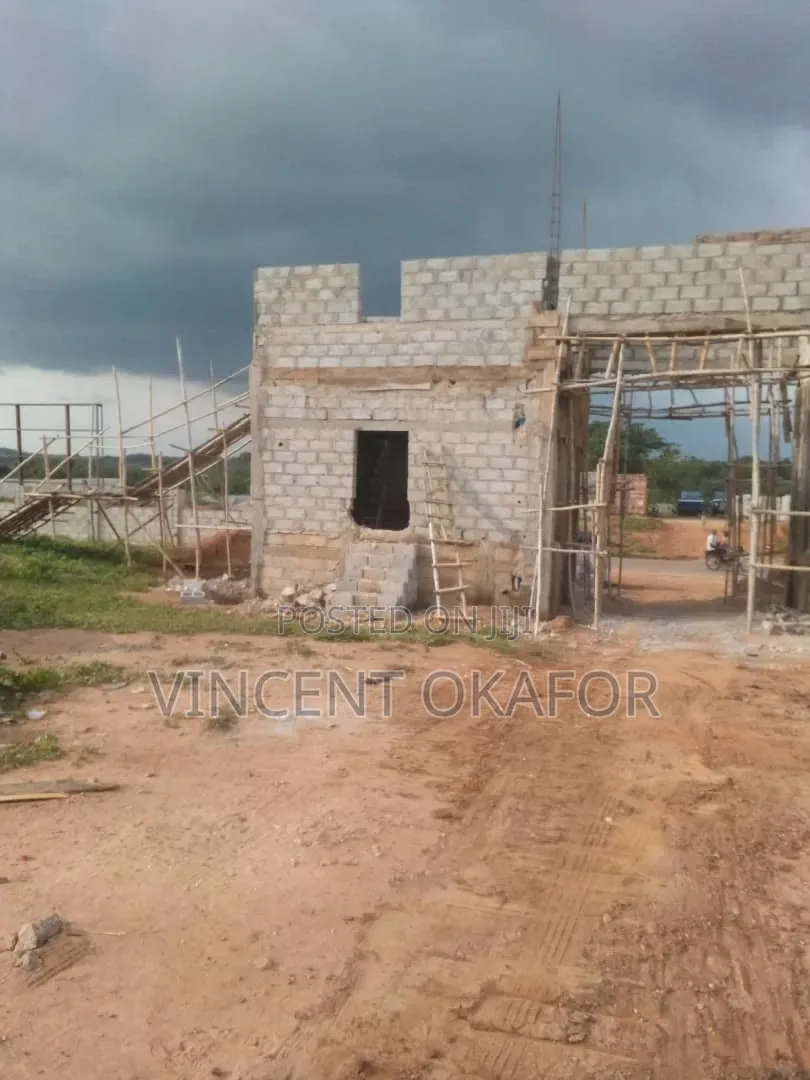 250sqm for 4 Bedroom Semi-Detached Duplex in Ketti