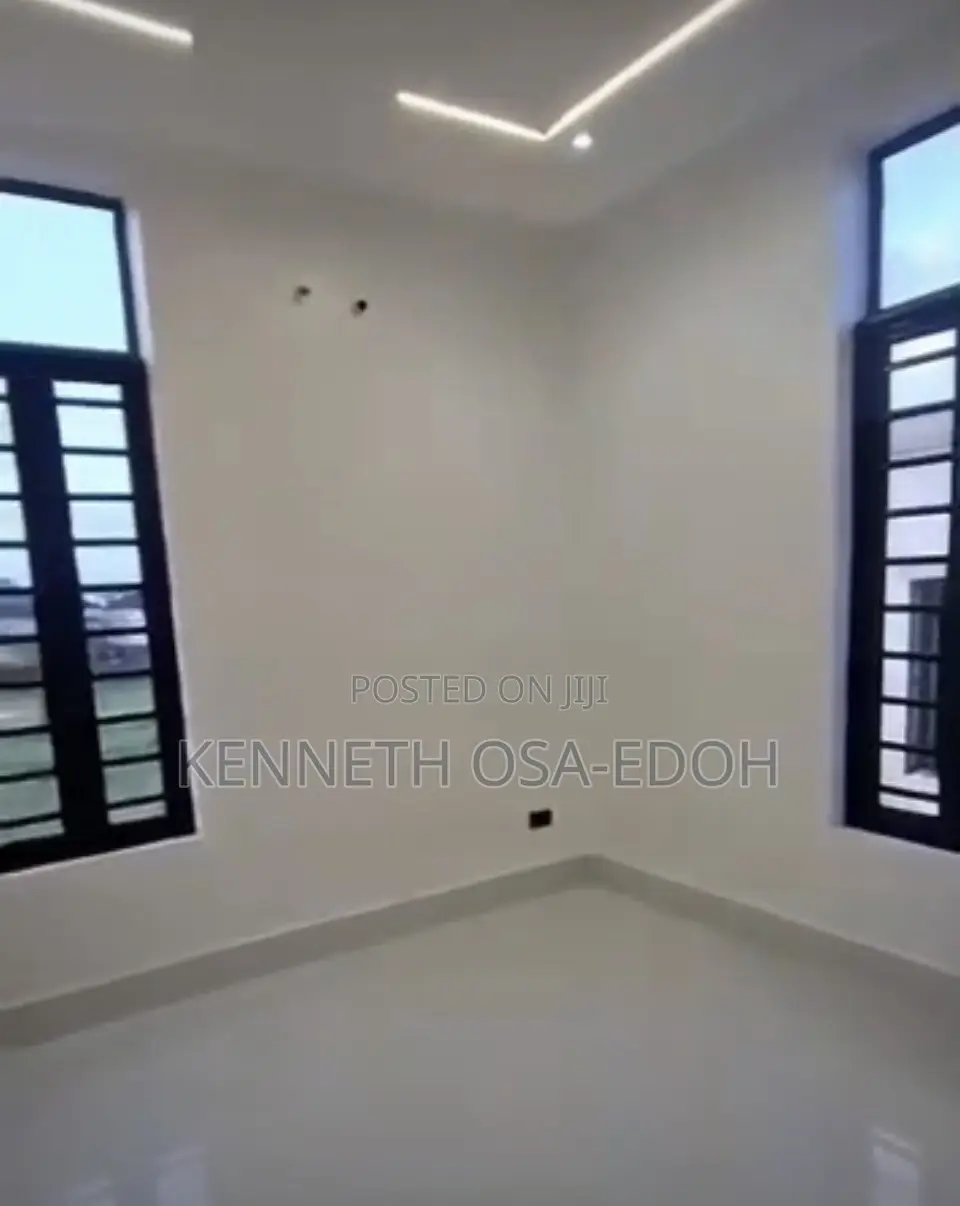 5bdrm Duplex in Diamond Estate, Sangotedo for sale in Sangotedo