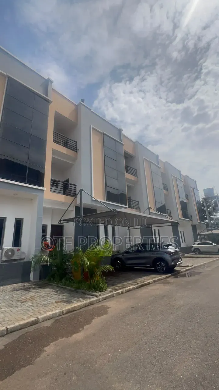 4bdrm Duplex in Katampe Extension for sale in Katampe Extension