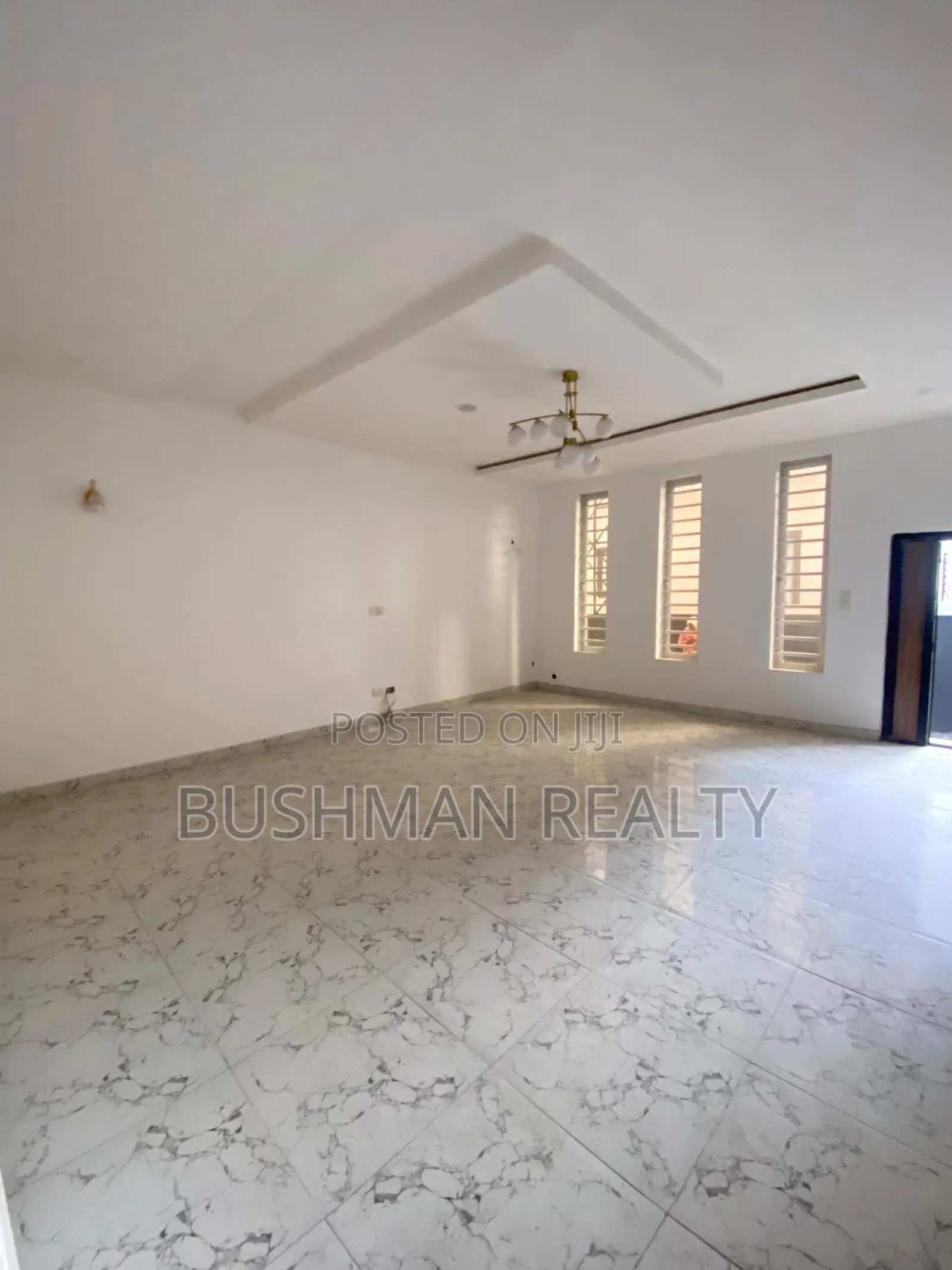 4bdrm Duplex in Ikota for rent in Ikota