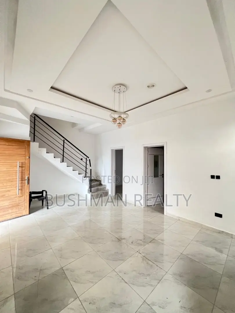4bdrm Townhouse / Terrace in Ikota for rent in Ikota