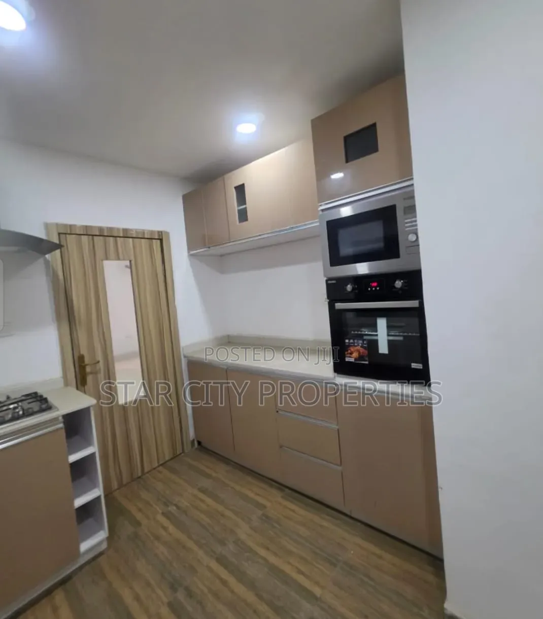 3bdrm Apartment in Mobolaji Bank for rent in Anthony Village