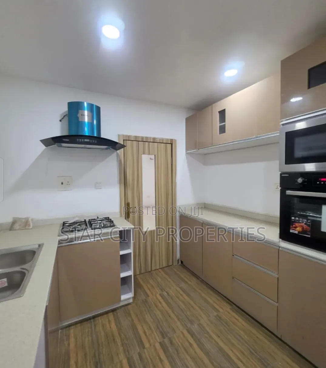 3bdrm Apartment in Mobolaji Bank for rent in Anthony Village