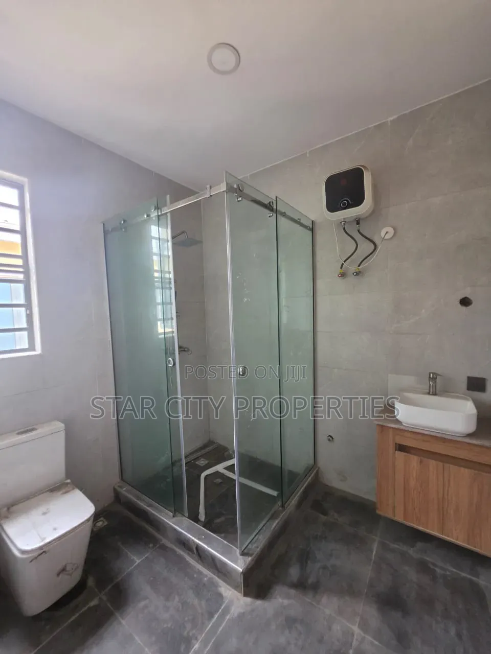 5bdrm Duplex in Omole Phase 2 for rent in Omole Phase 2