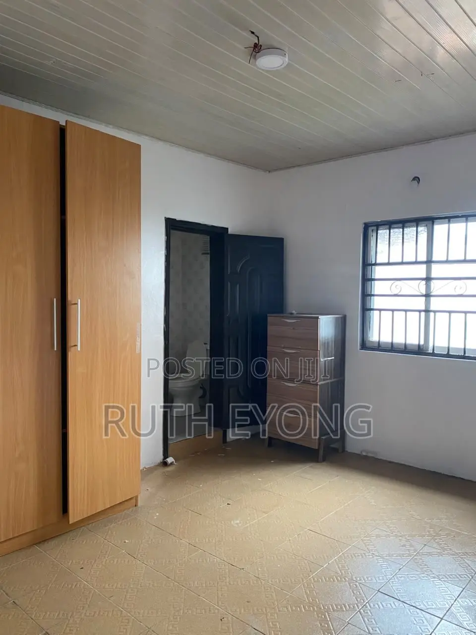 2bdrm Apartment in Off Gbanbala Road for rent in Ikate-Elegushi