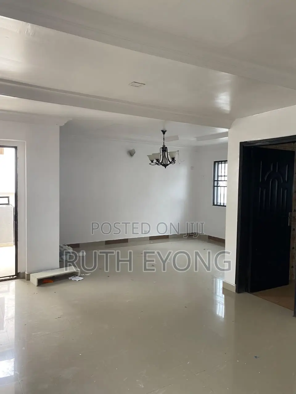 2bdrm Apartment in Off Gbanbala Road for rent in Ikate-Elegushi