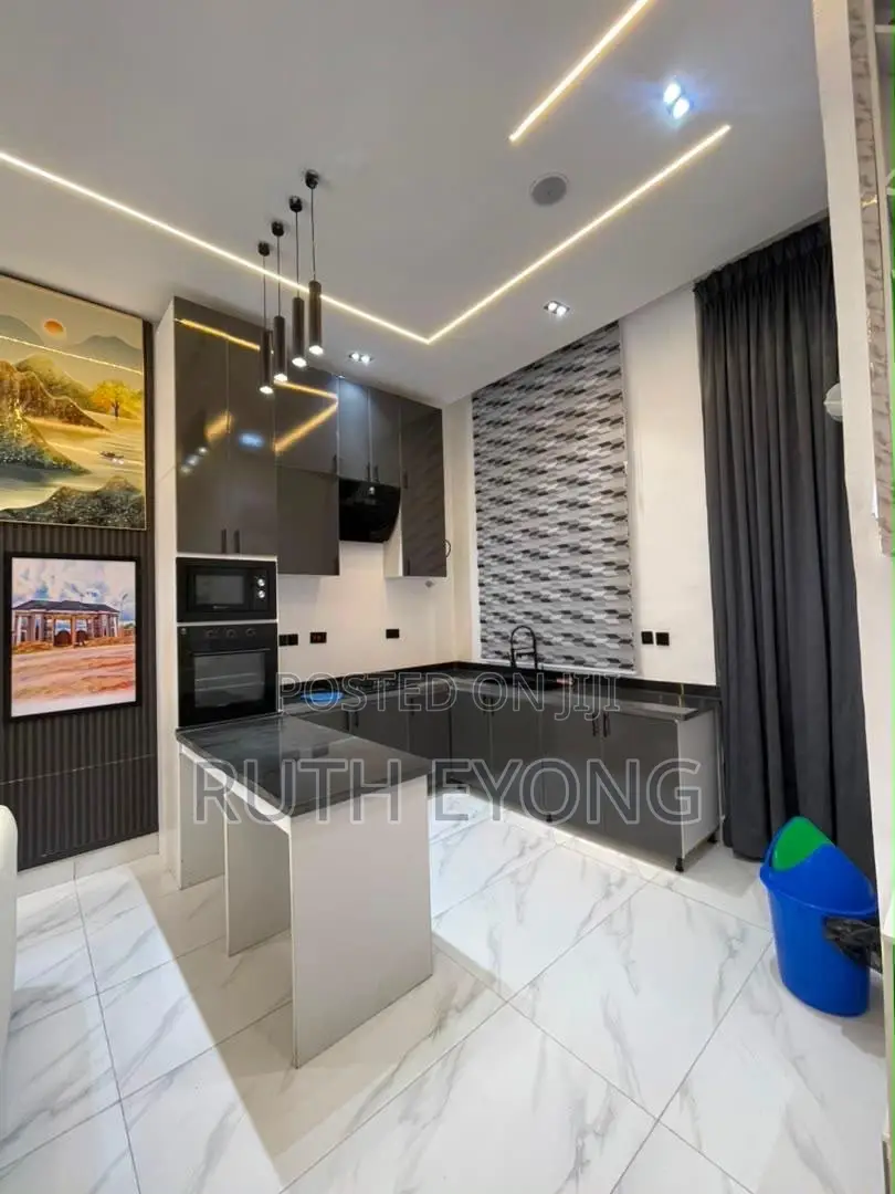 Furnished 2bdrm Apartment in Chevron Toll Gate for sale in Chevron
