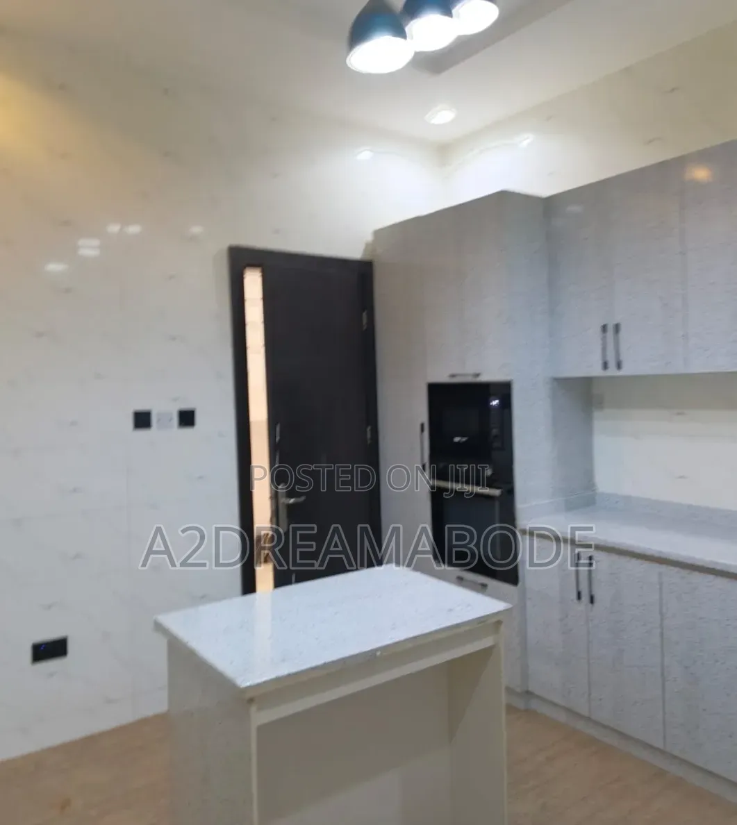 5bdrm Duplex in Omole for sale in Omole Phase 2