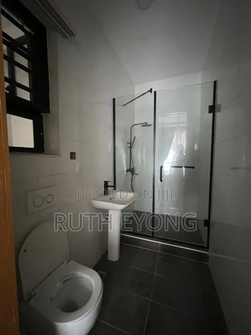 2bdrm Apartment in Ikate, By Spar Road for rent in Ikate