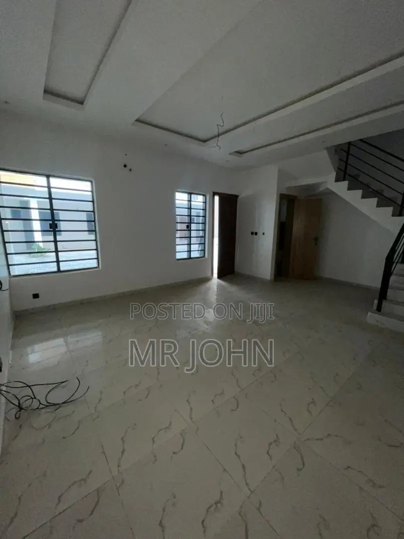 4bdrm Duplex in Ikota Villa Owo Pr, Lekki for rent in Lekki