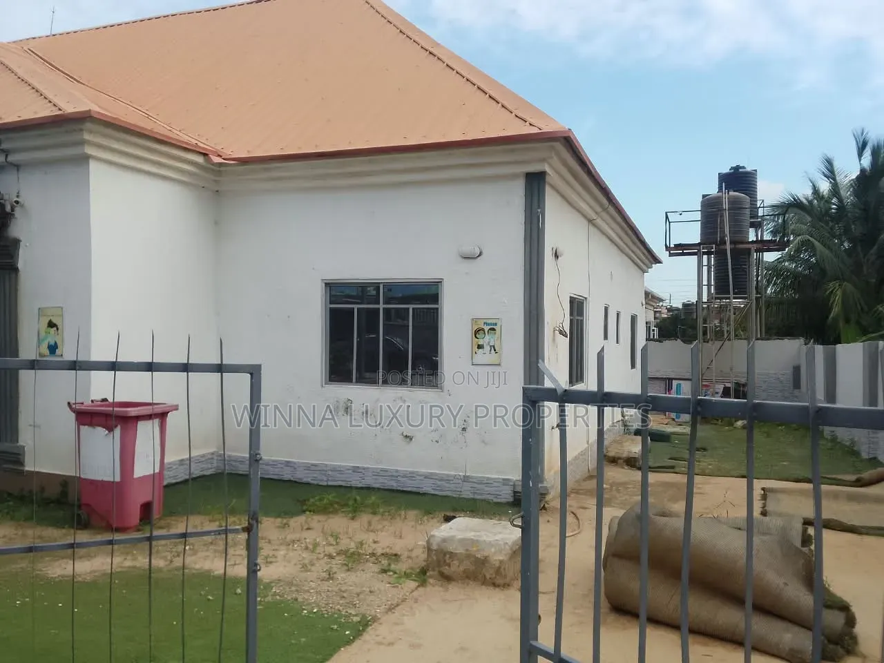 3bdrm Bungalow in Von Axis, Lugbe District for sale in Lugbe District