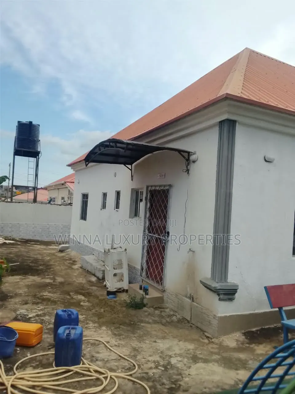 3bdrm Bungalow in Von Axis, Lugbe District for sale in Lugbe District