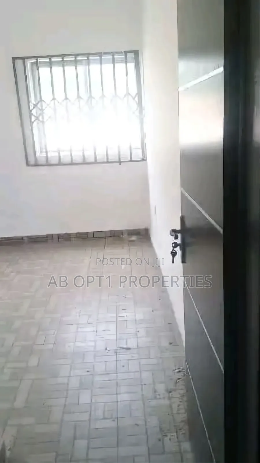 2bdrm Block of Flats in Limit Road, Benin City for rent in Benin City