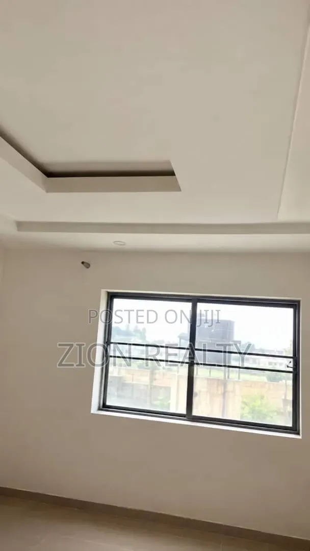 3bdrm Apartment in Teacher'S Estate, Awoyaya for rent in Awoyaya