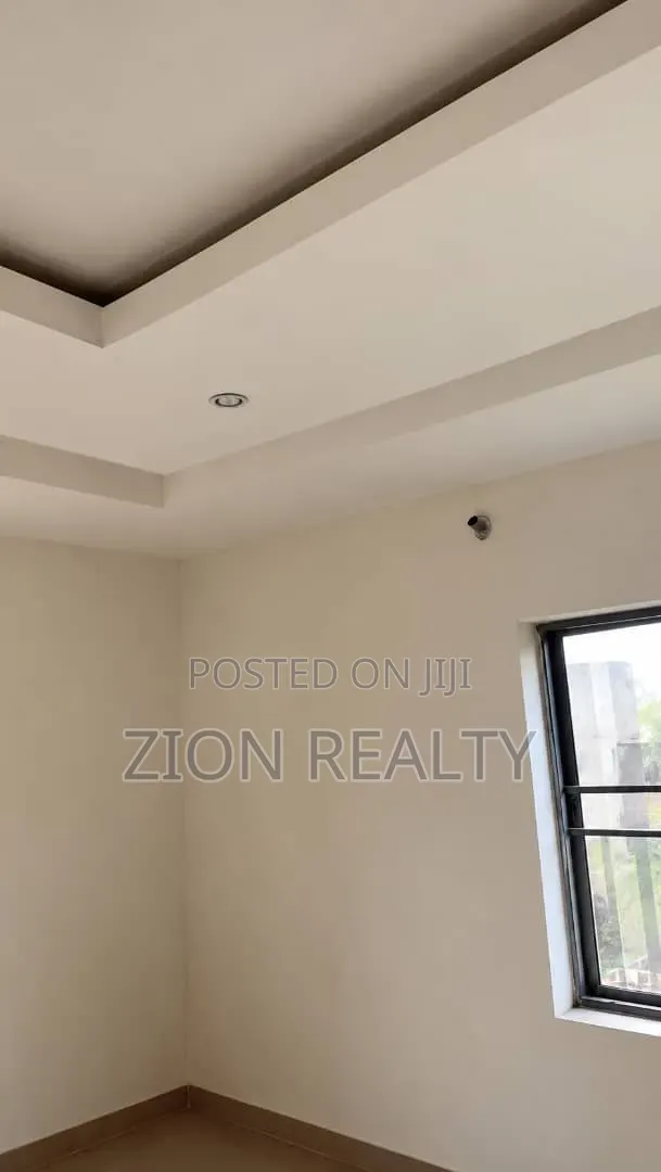 3bdrm Apartment in Teacher'S Estate, Awoyaya for rent in Awoyaya