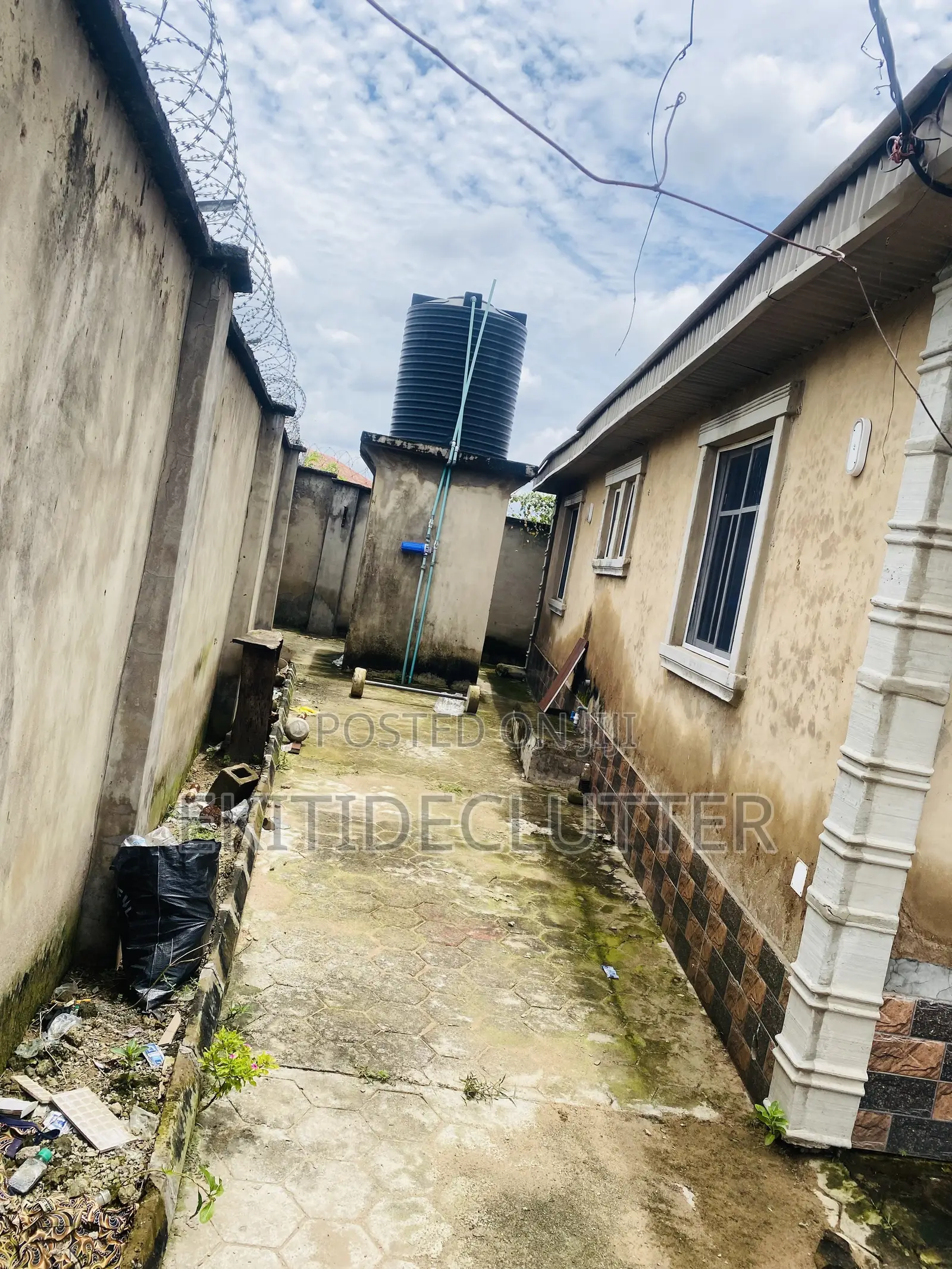 8bdrm Bungalow in Orire Estate, Ado Ekiti for sale in Ado Ekiti