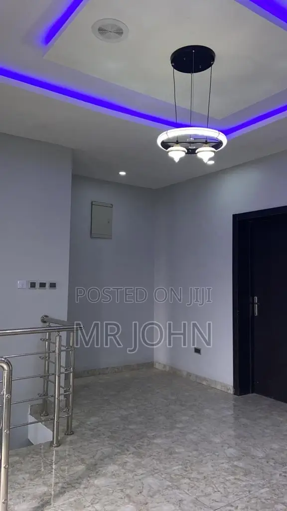 4bdrm House in Orchid Road Owo Pr, Lekki for rent in Lekki