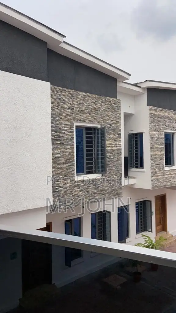 4bdrm House in Orchid Road Owo Pr, Lekki for rent in Lekki