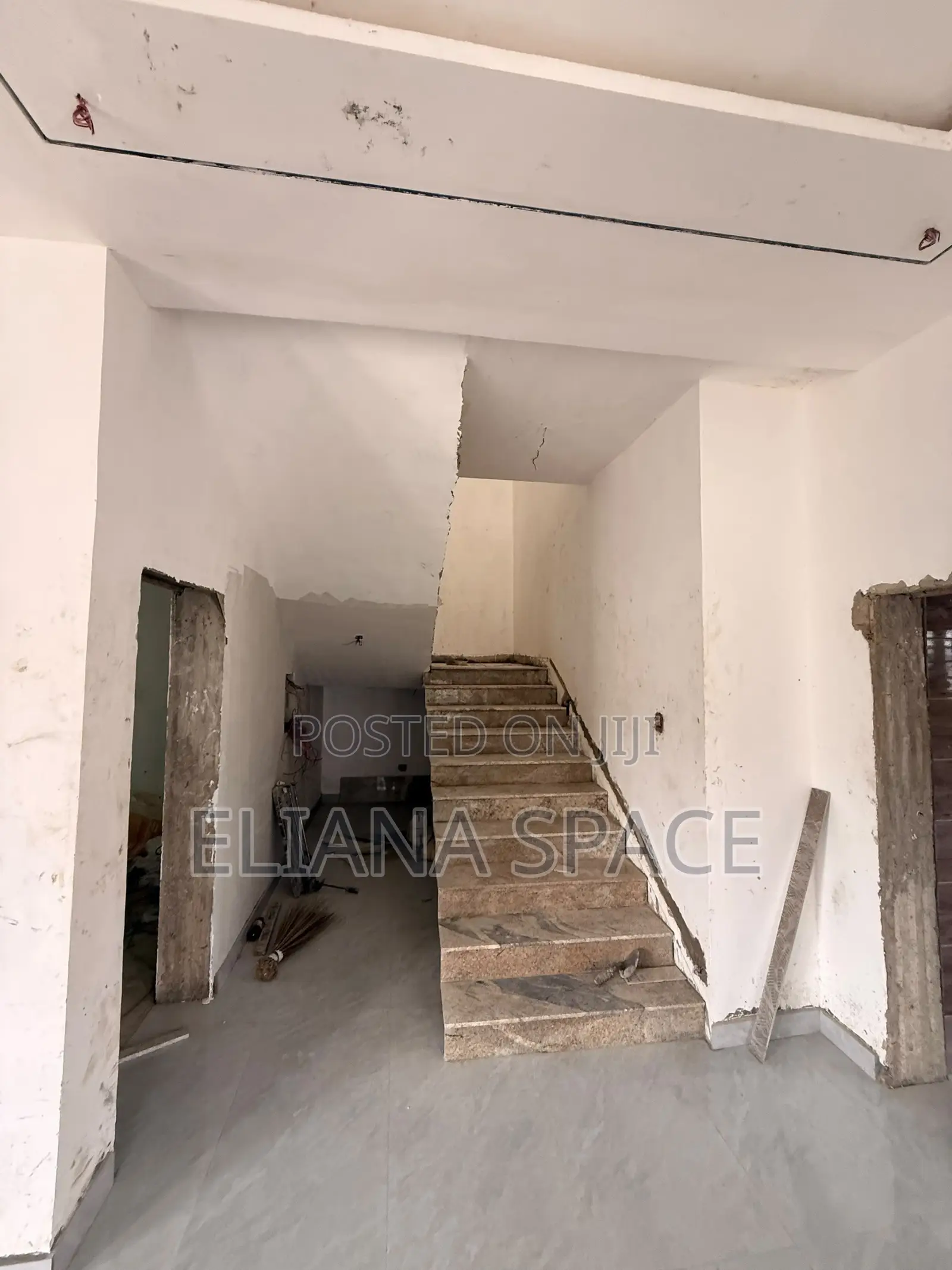 4bdrm Duplex in Ikeja, Allen Avenue for sale in Allen Avenue
