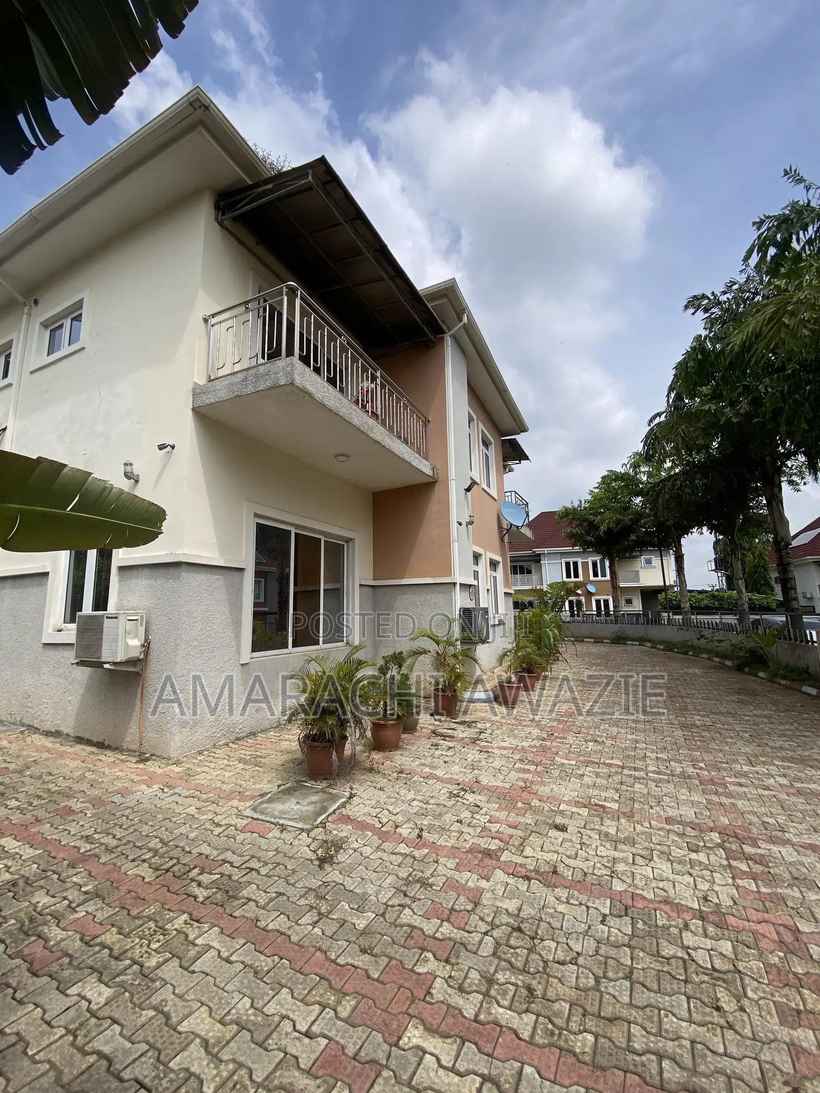 4bdrm Duplex in Idu for sale in Idu
