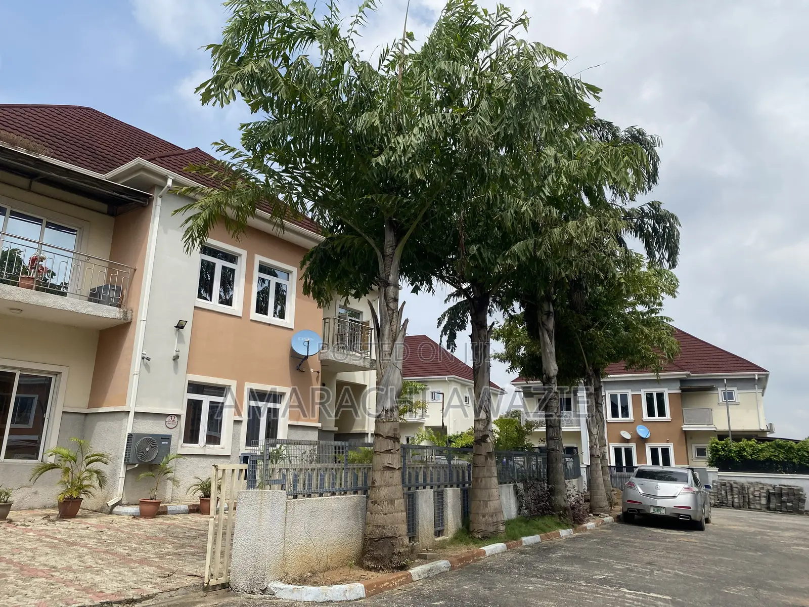 4bdrm Duplex in Idu for sale in Idu