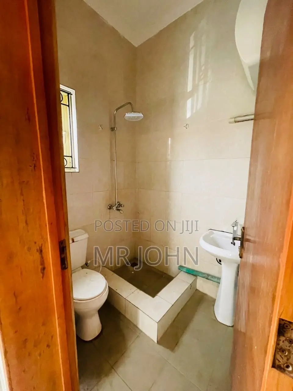 3bdrm Apartment in Ikota Villa Owo Pr, Lekki for rent in Lekki