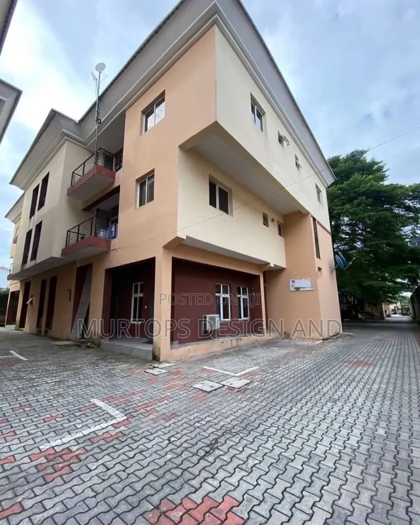 3bdrm Apartment in Lekki Phase 1 for rent in Lekki Phase 1