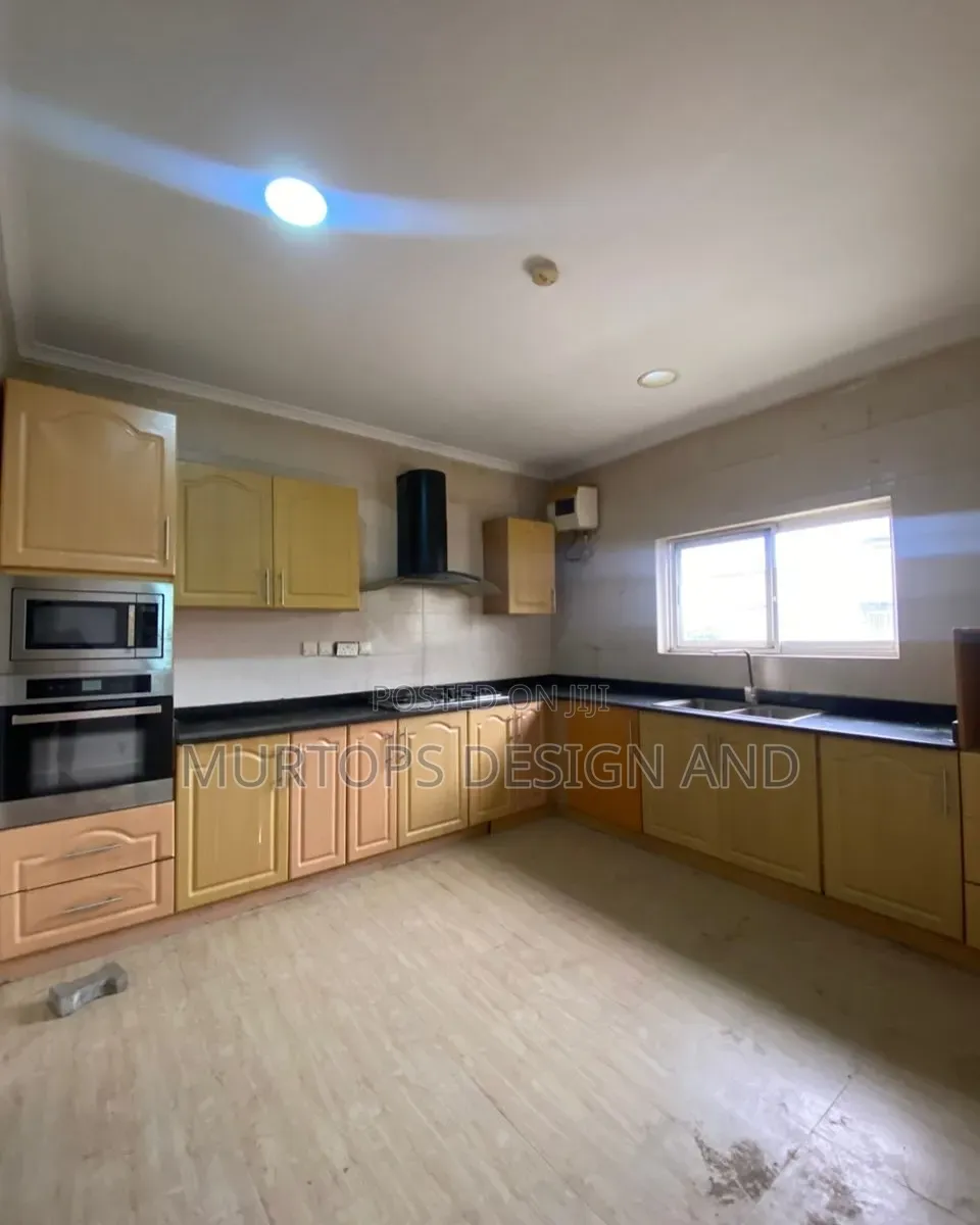 3bdrm Apartment in Lekki Phase 1 for rent in Lekki Phase 1
