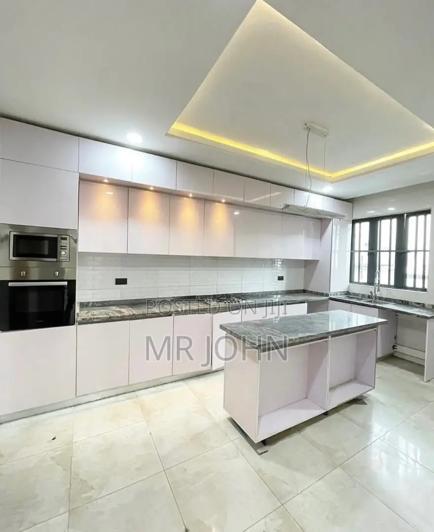 4bdrm Duplex in Lekki Phase 1 Owo Pr for rent in Lekki