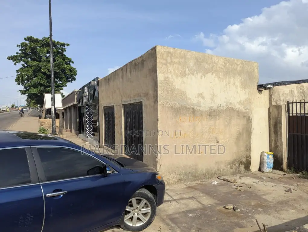 For Sale: 2 Plot of Land and Property at Ota-Ona, Ikorodu in Ikorodu Garage