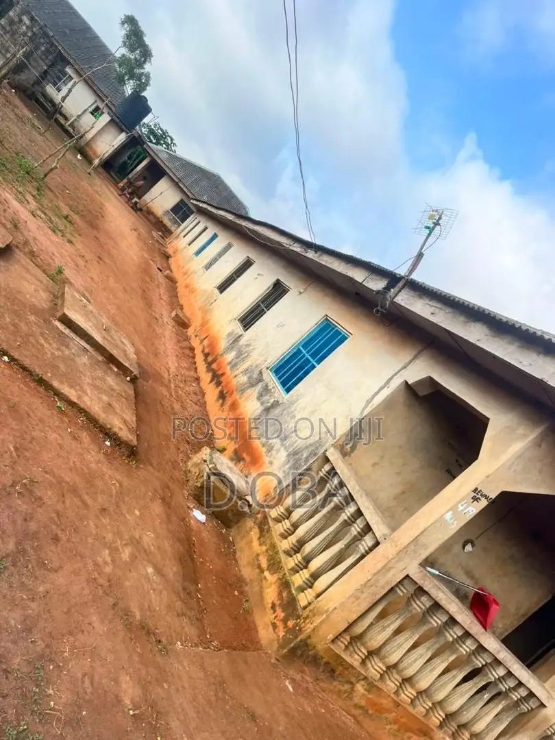 14bdrm Bungalow in Ado-Odo/Ota for sale in Ado-Odo/Ota