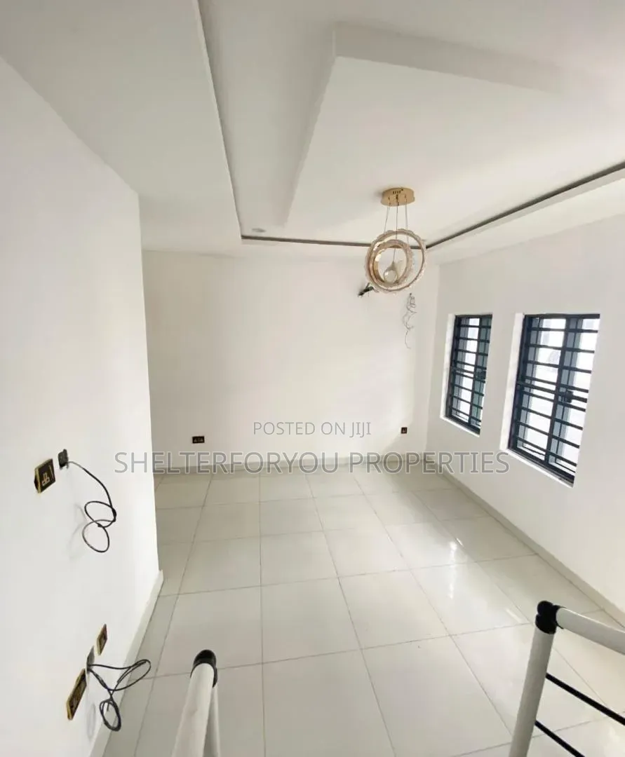 2bdrm Duplex in Lekki Phase 1 for sale in Lekki Phase 1