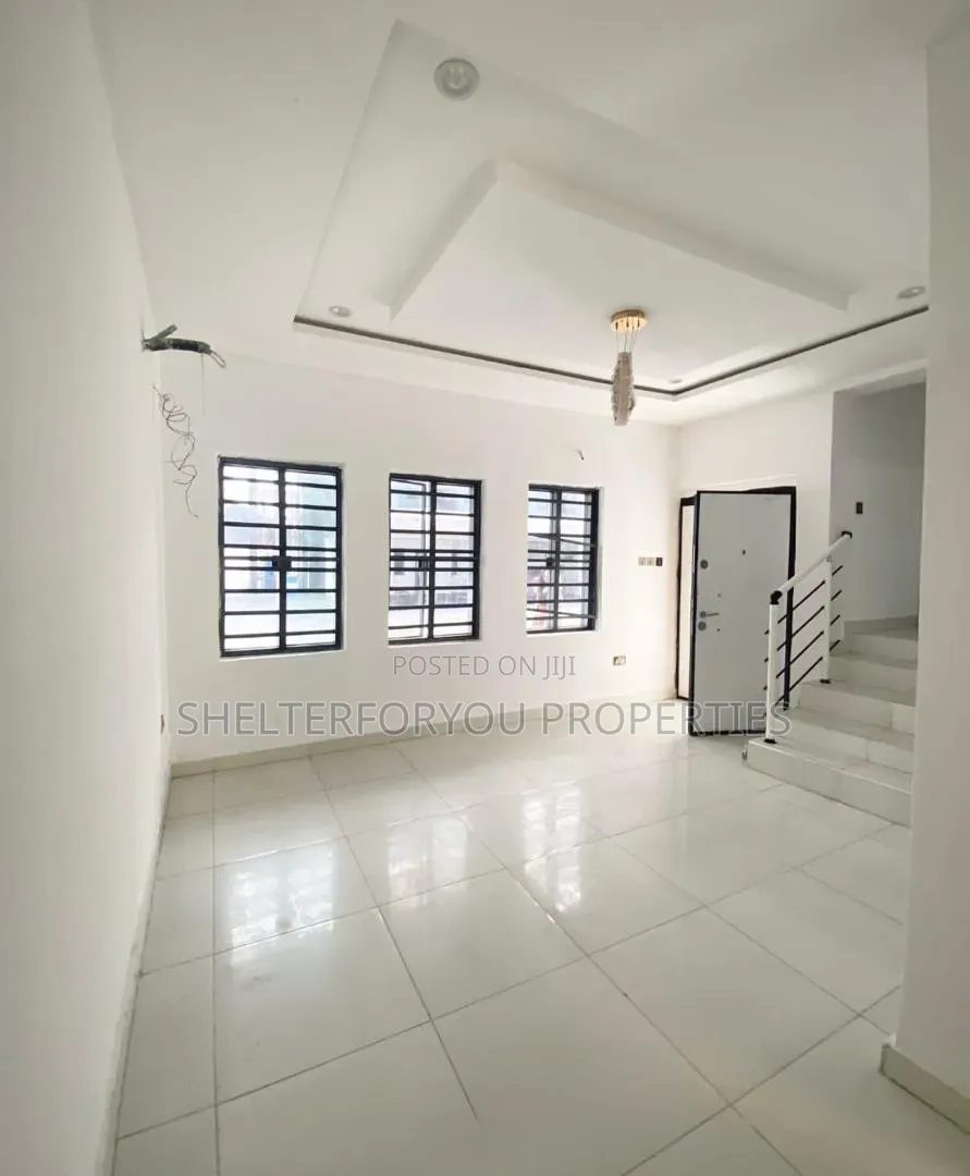2bdrm Duplex in Lekki Phase 1 for sale in Lekki Phase 1